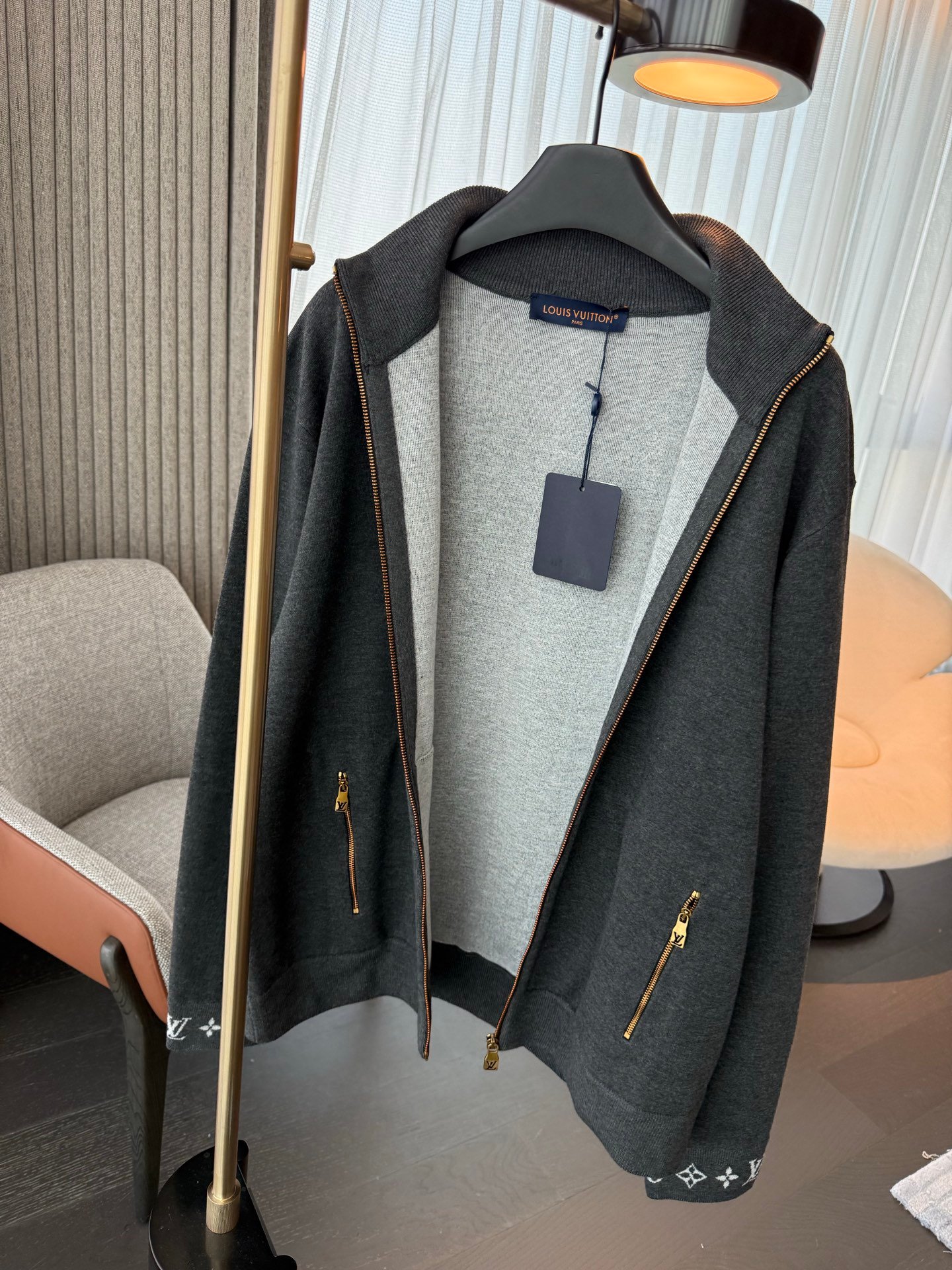 Louis Vuitton Monogram gilet zippé col montant