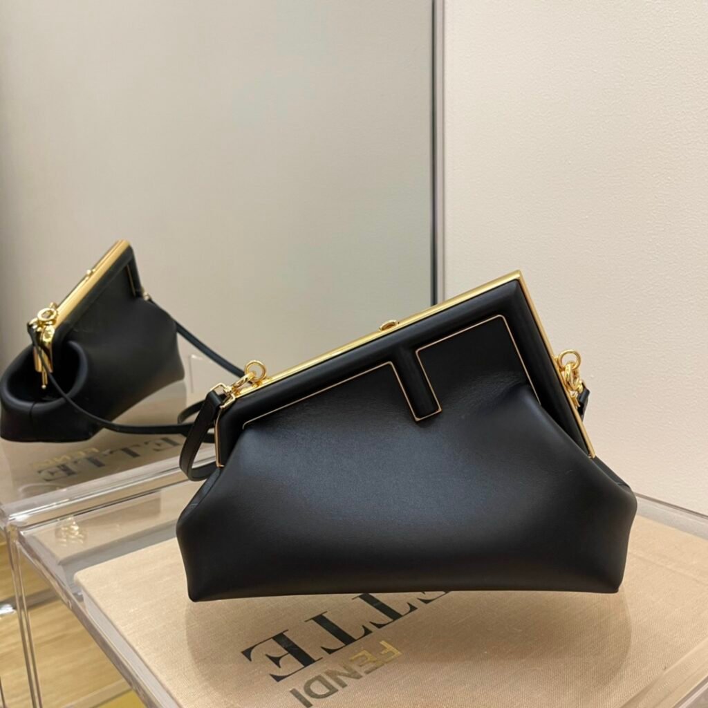 Fendi First petit sac noir