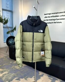 The North Face Doudoune Nuptse olive et noire
