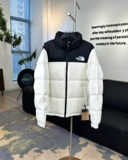 The North Face Doudoune Nuptse blanche et noire