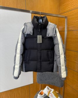 Balenciaga Doudoune noire et argentée à capuche