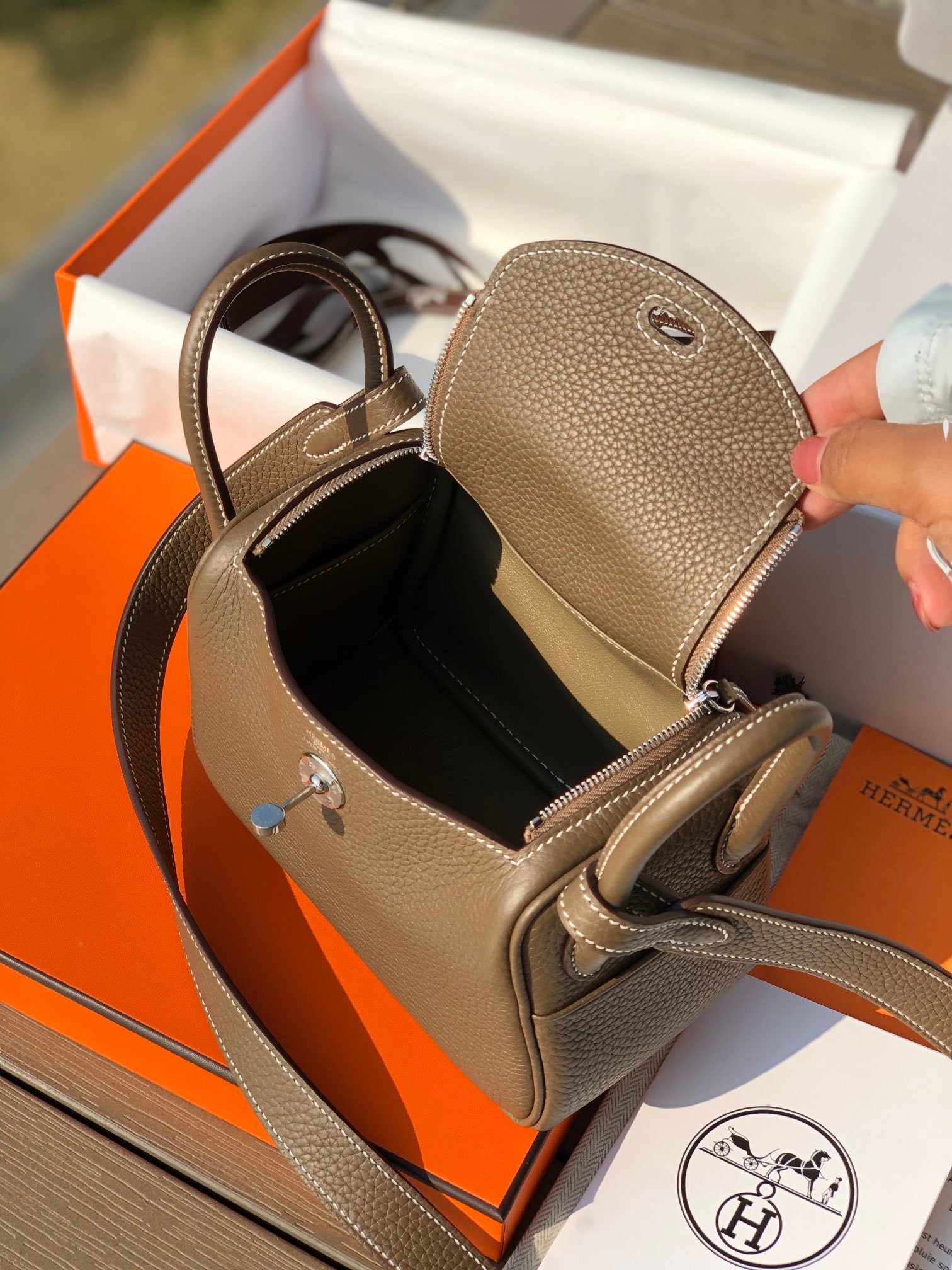 Hermès Lindy II Mini sac étoupe – Image 6