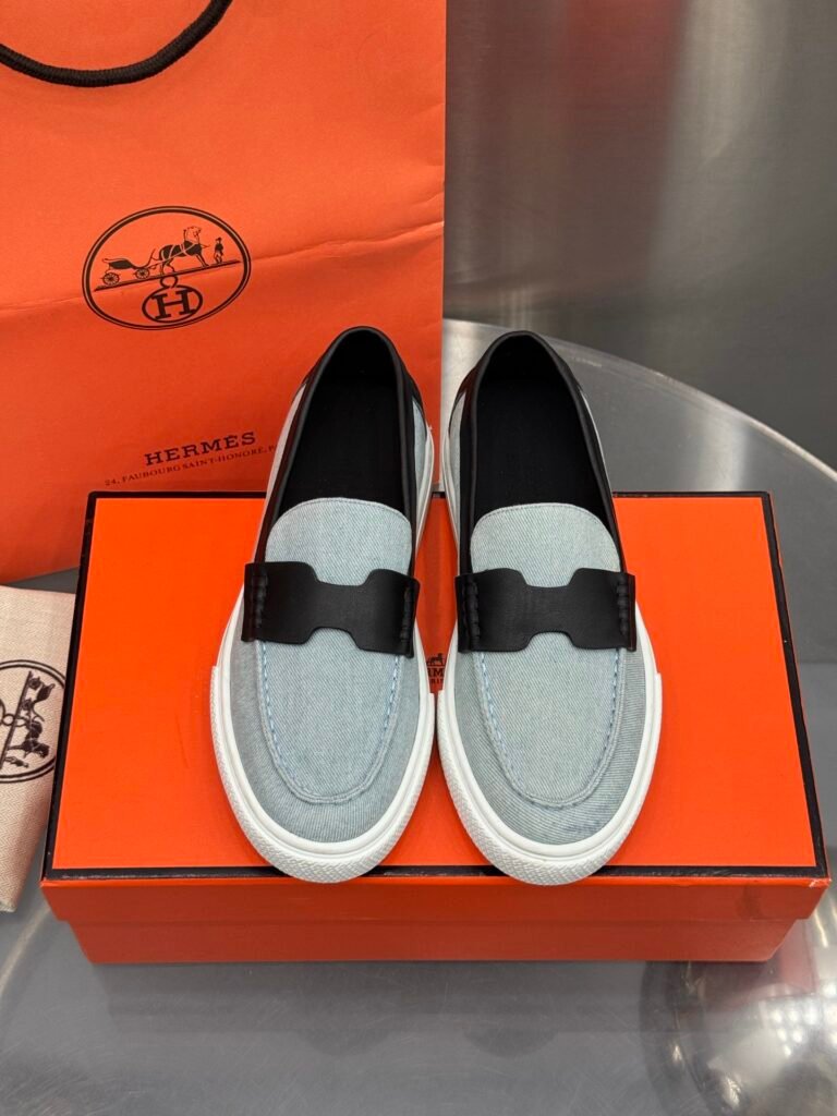 Hermès Job mocassins en toile grise et noir