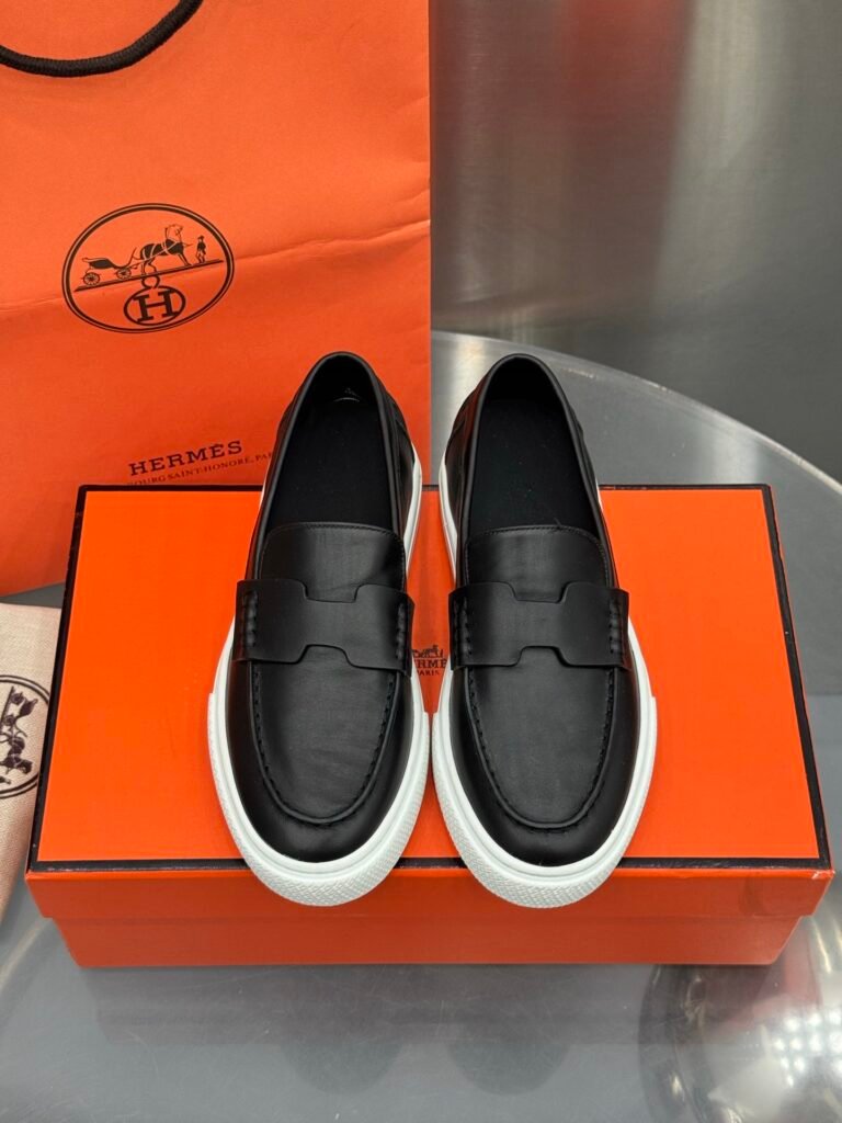 Hermès Job mocassins en cuir noir