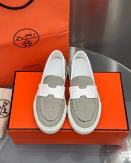 Hermès Job mocassins en toile grise et blanc
