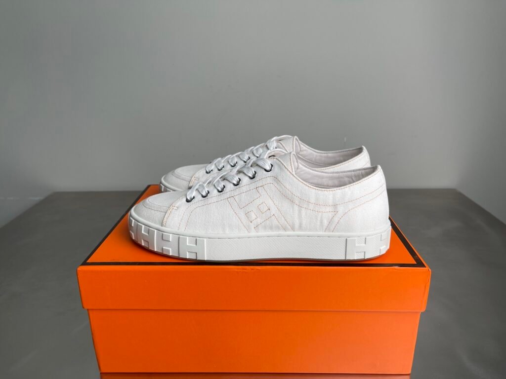 Hermès Baskets basses H en toile écrue