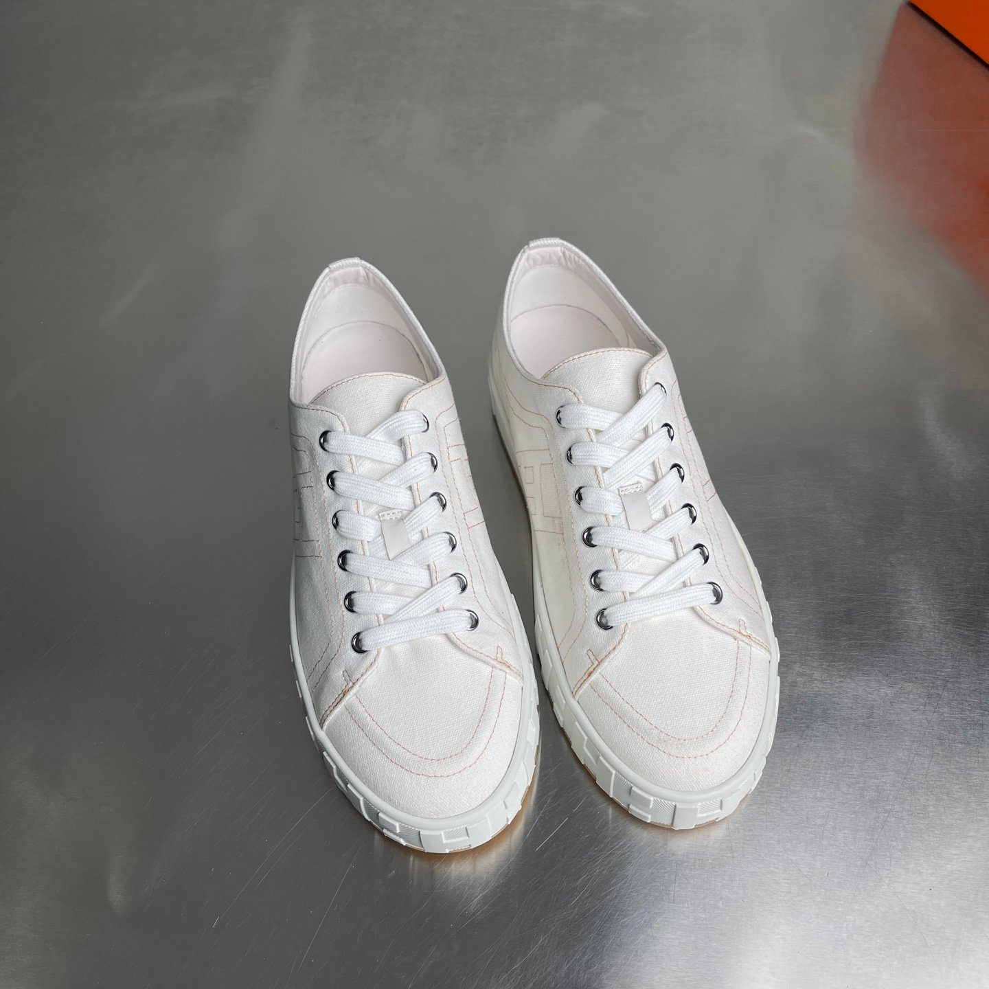 Hermès Baskets basses H en toile écrue