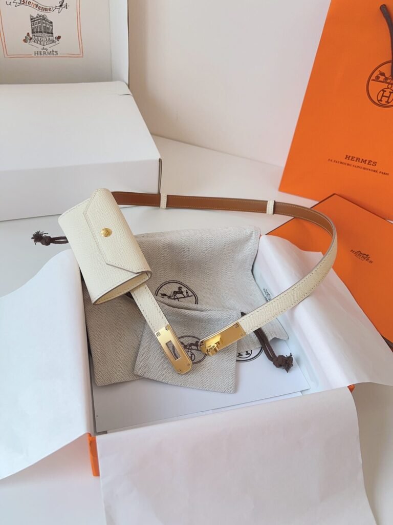 Hermès Ceinture H réversible – Blanc et Marron