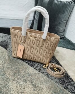 Miu Miu Sac à main matelassé – Beige