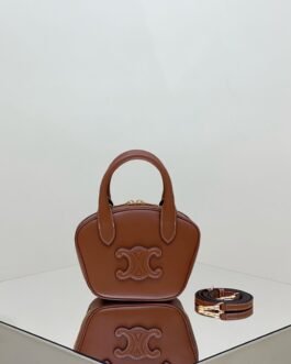 Celine Triomphe Mini – Marron
