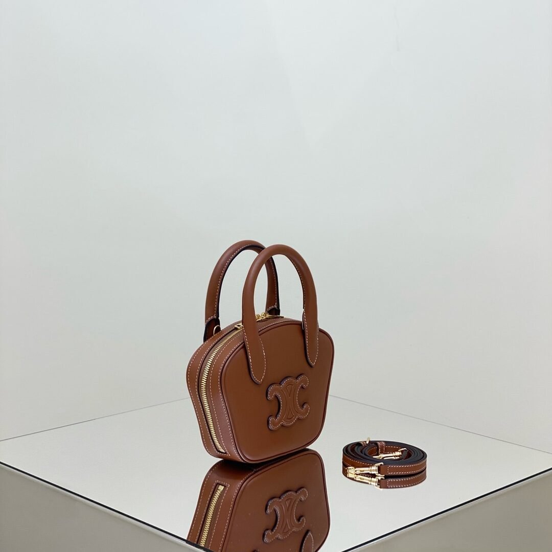 Celine Triomphe Mini – Marron