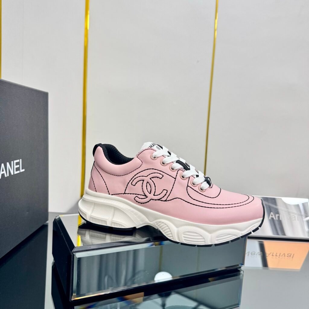 Chanel Baskets CC à semelle chunky rose