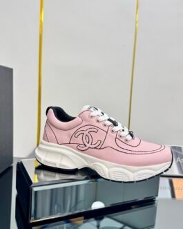 Chanel Baskets CC à semelle chunky rose