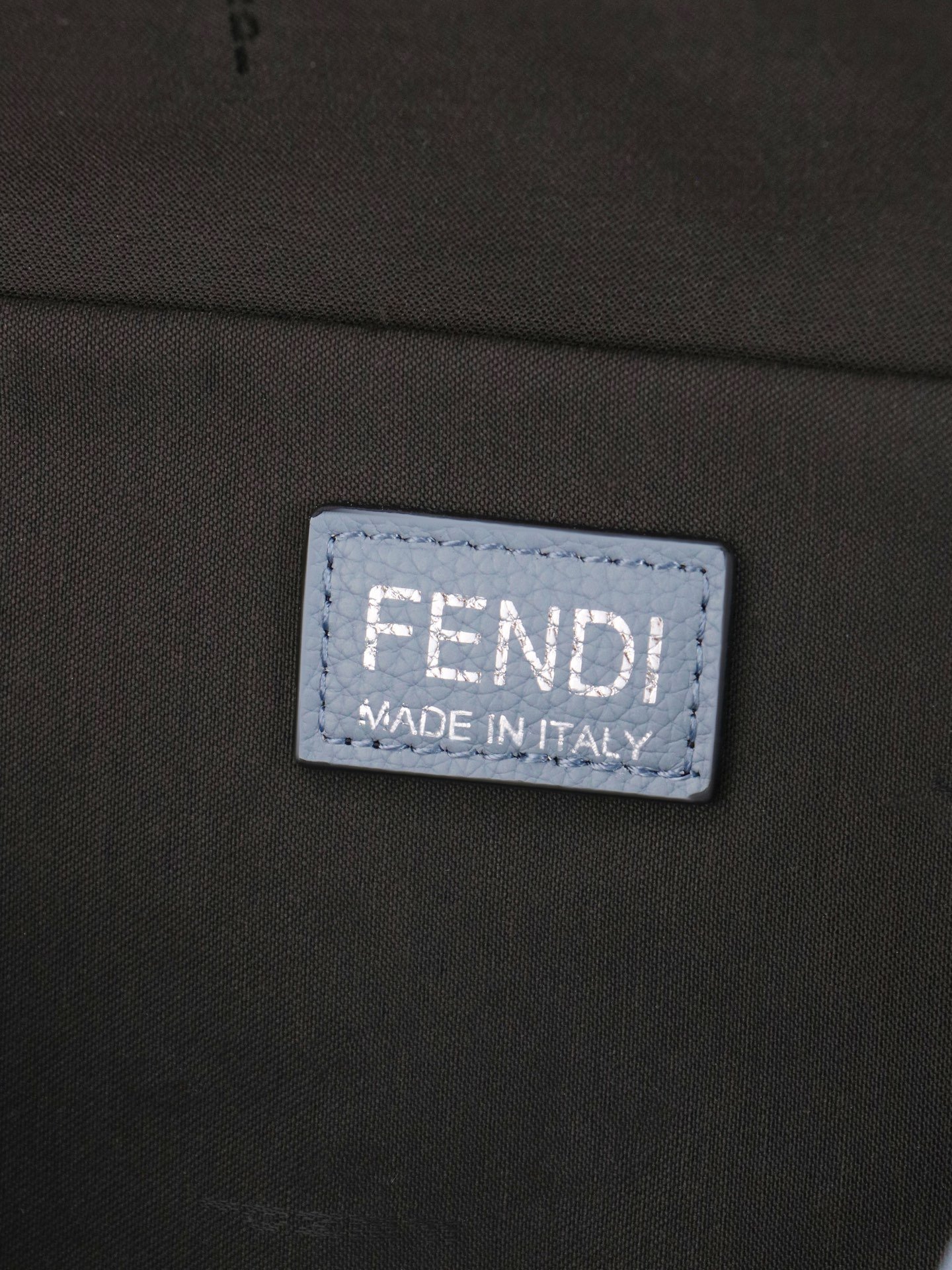 Fendi By The Way Soft Medium 29 × 17 × 13 cm – Bleu Clair – Image 8