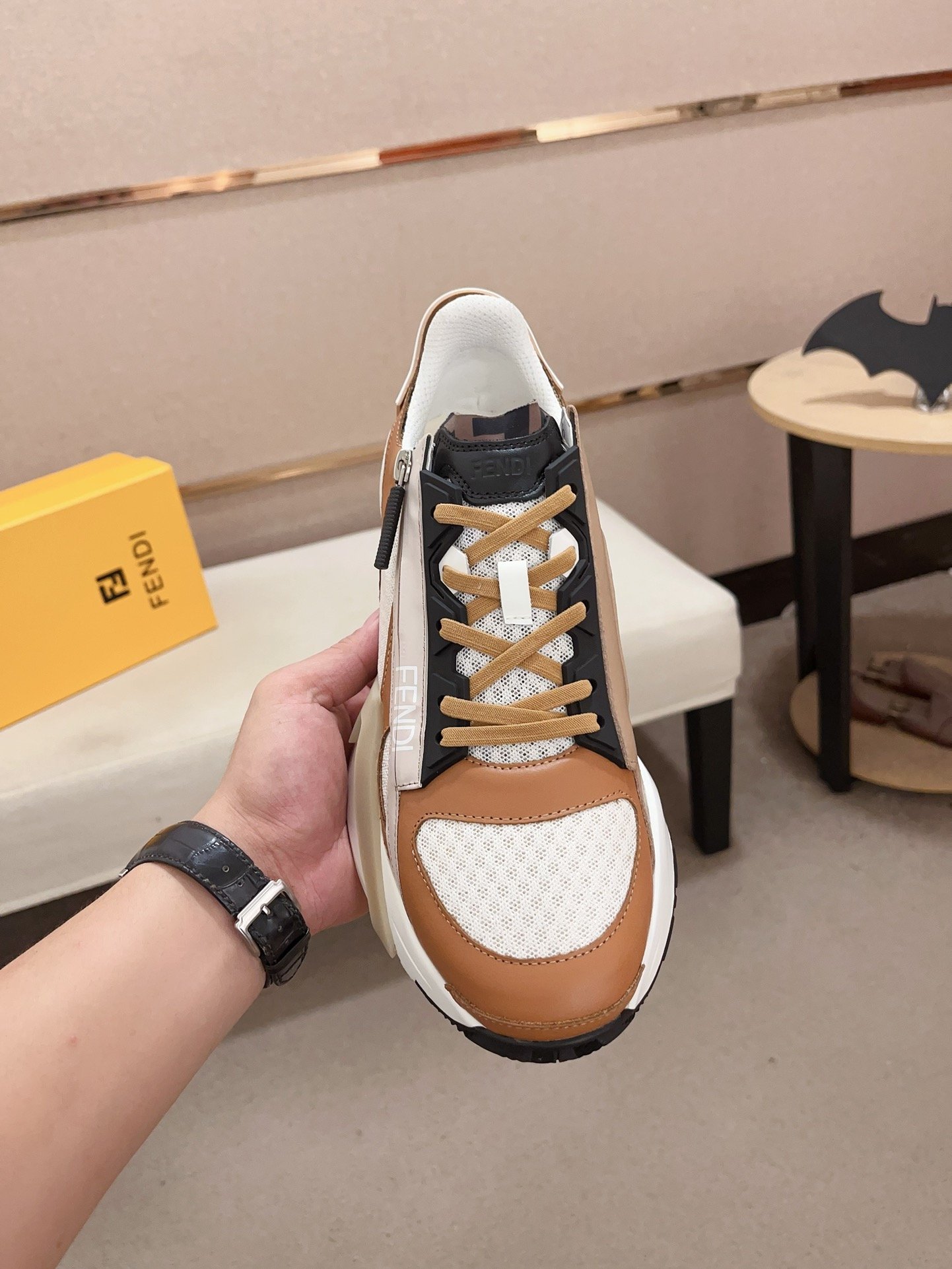 Fendi Match marron et blanc – Image 2