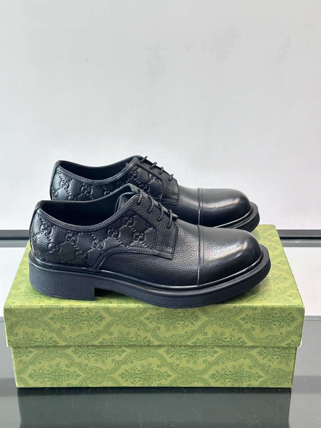 Gucci Derby classique noir