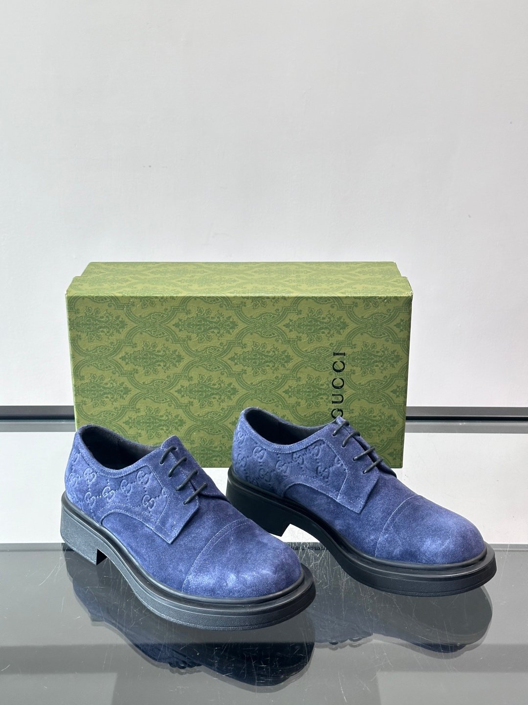 Gucci Derby en daim bleu – Image 5