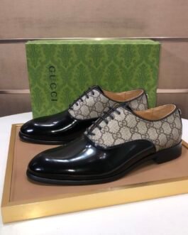 Gucci Derby GG Supreme beige et noir