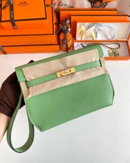 Hermès Kelly Messenger PM 27 × 19 × 10 cm – Vert