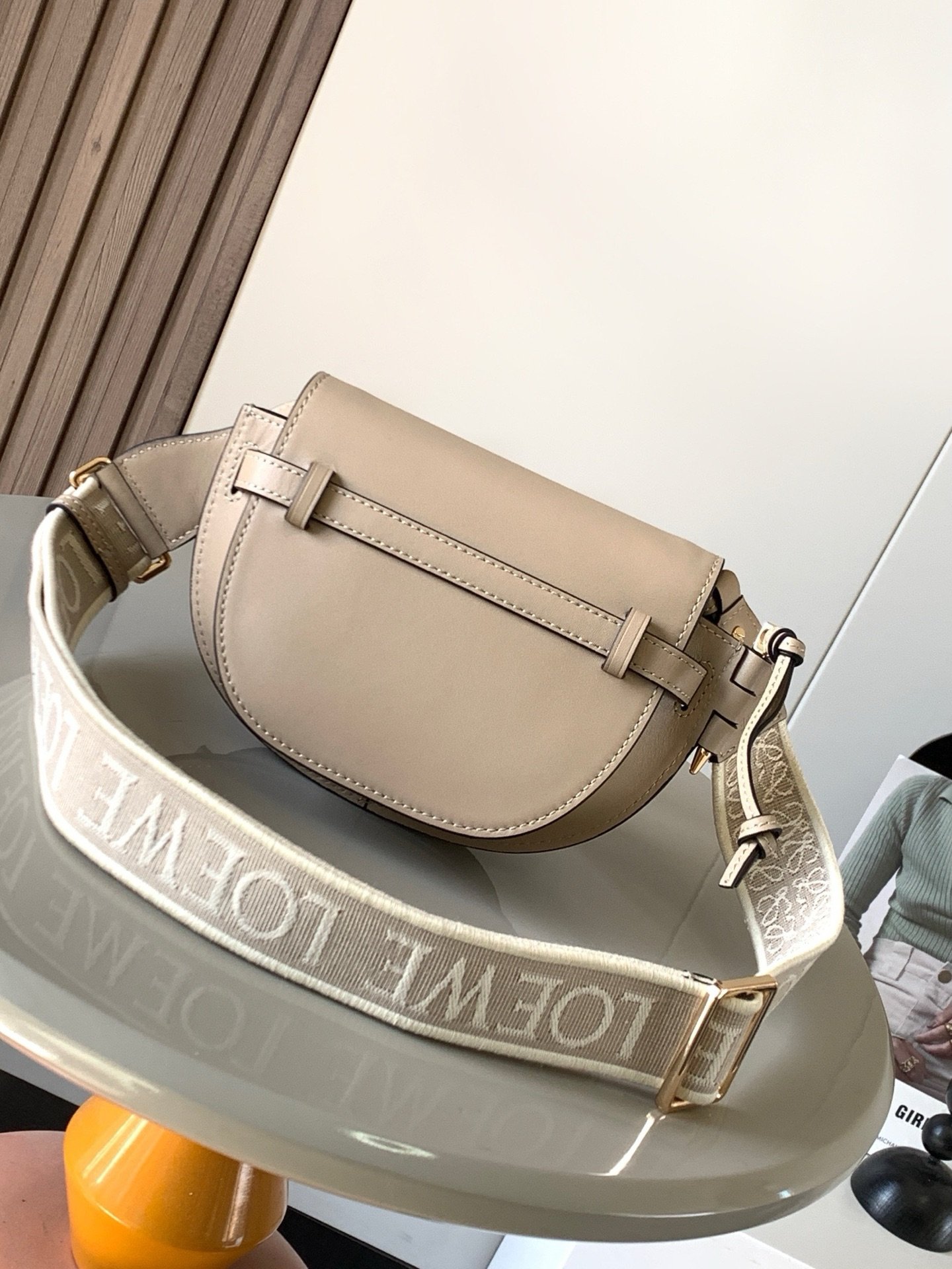 Loewe Mini Gate Dual 21 × 12,5 × 9,5 cm – Beige Sable – Image 4