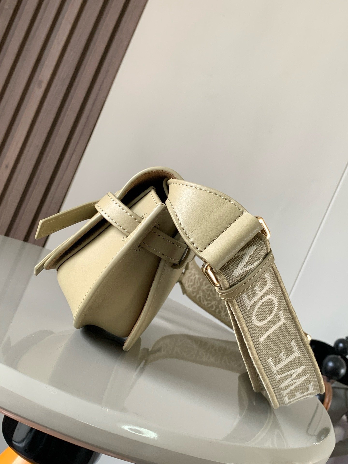 Loewe Mini Gate Dual 21 × 12,5 × 9,5 cm – Kaki Clair – Image 2