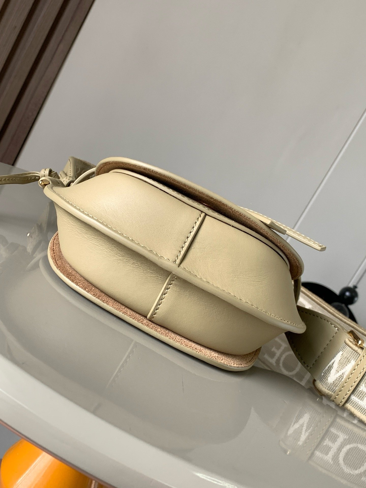 Loewe Mini Gate Dual 21 × 12,5 × 9,5 cm – Kaki Clair – Image 3