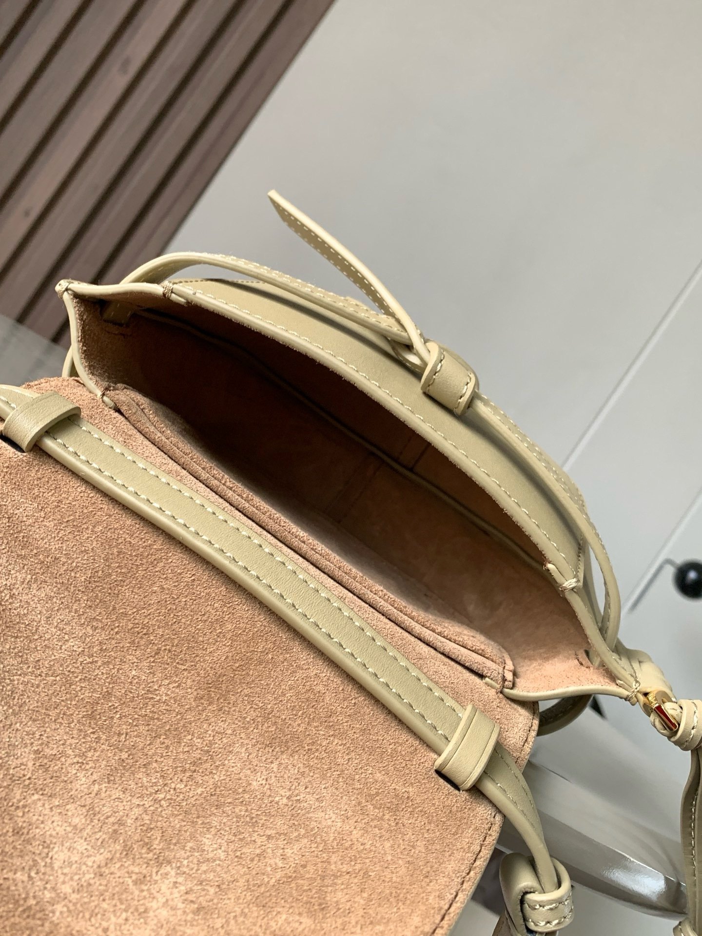 Loewe Mini Gate Dual 21 × 12,5 × 9,5 cm – Kaki Clair – Image 8