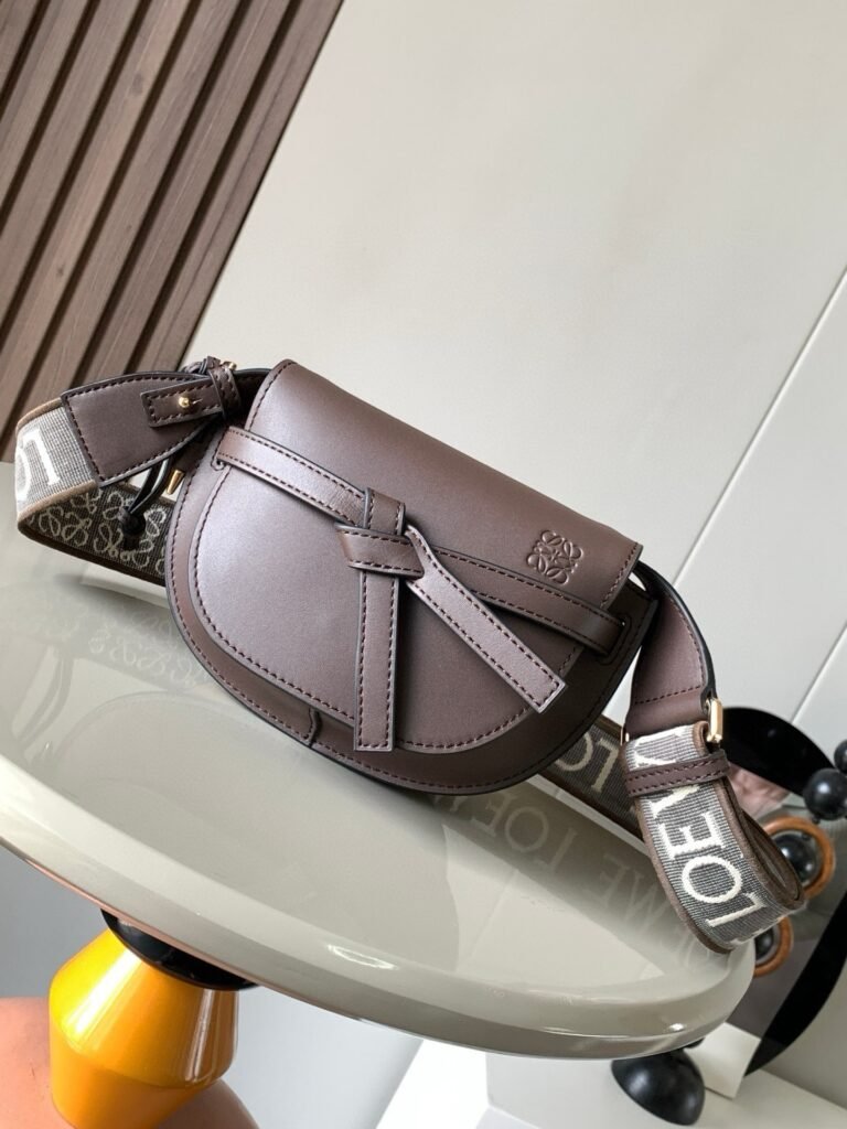 Loewe Mini Gate Dual 21 × 12,5 × 9,5 cm – Marron