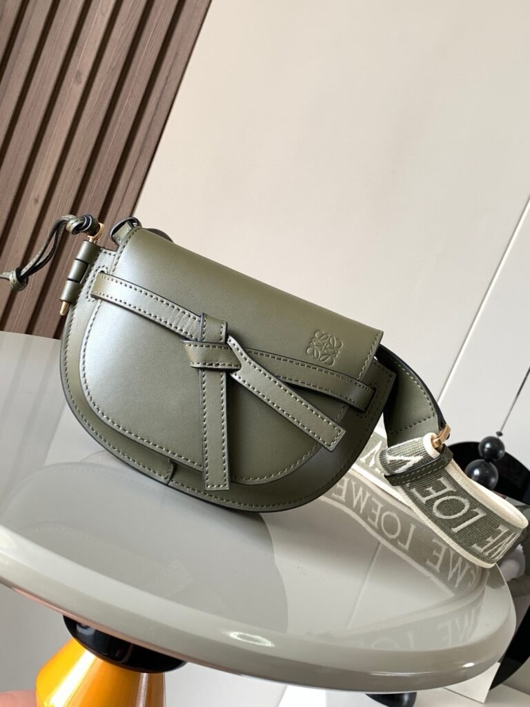 Loewe Mini Gate Dual 21 × 12,5 × 9,5 cm – Vert Olive