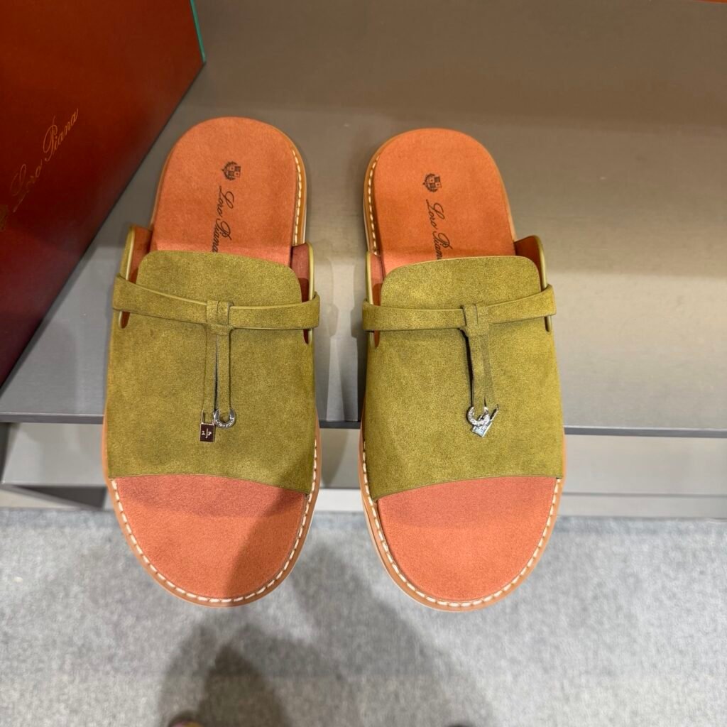 Loro Piana Sandales homme à bride vert olive