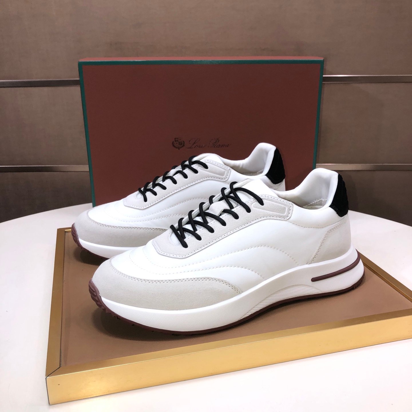 Loro Piana Week End Walk blanc