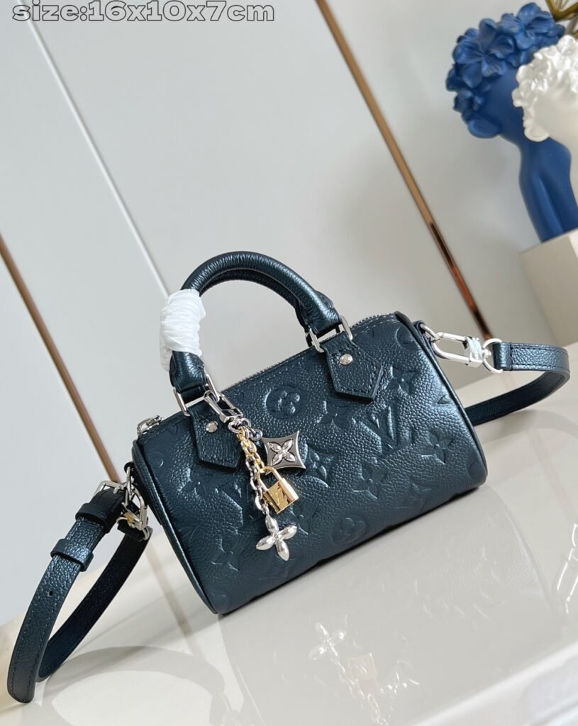 Louis Vuitton Nano Speedy 16 × 10 × 7,5 cm – Bleu acier Monogram Empreinte