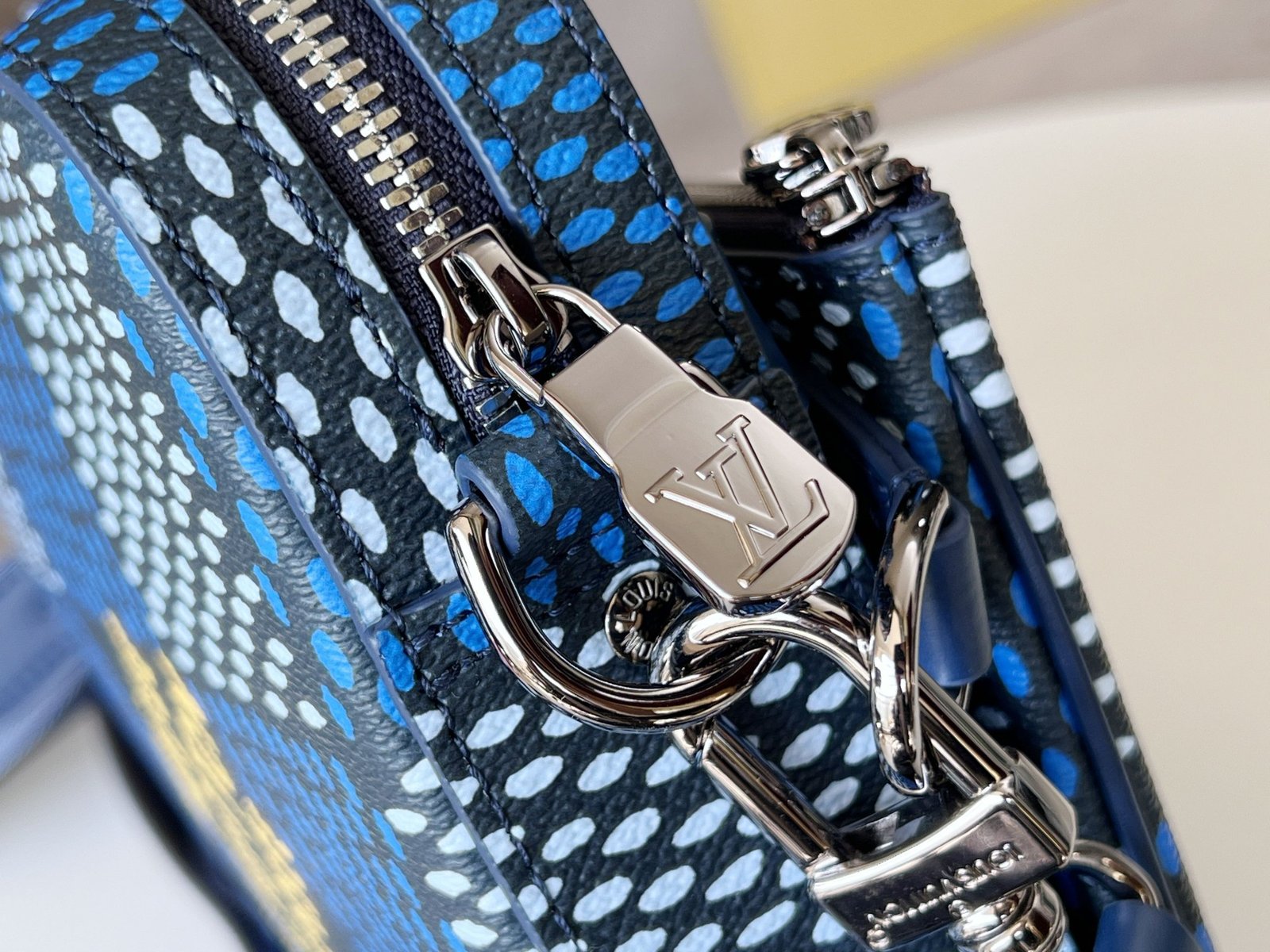 Louis Vuitton Nil Damoflage 25 × 17,5 × 11 cm – Bleu Indigo – Image 7