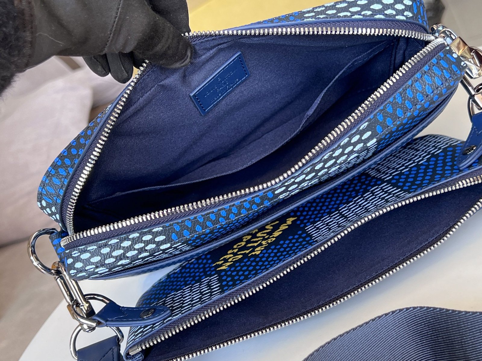 Louis Vuitton Nil Damoflage 25 × 17,5 × 11 cm – Bleu Indigo – Image 8