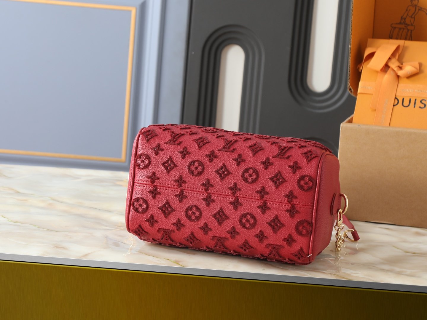Louis Vuitton Speedy Bandoulière 20 20,5 × 13,5 × 12 cm – Rouge grenat Monogram Empreinte – Image 4