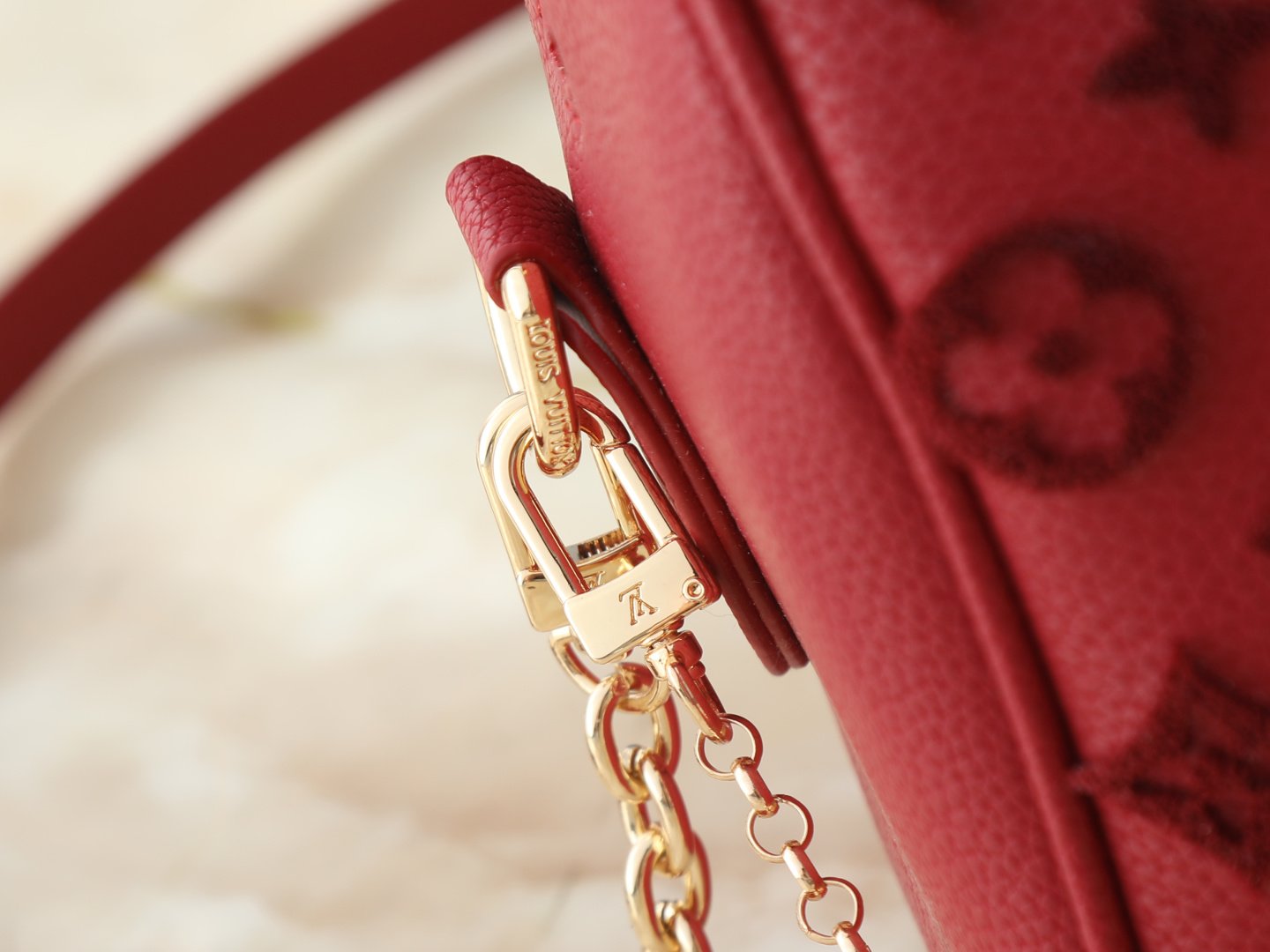 Louis Vuitton Speedy Bandoulière 20 20,5 × 13,5 × 12 cm – Rouge grenat Monogram Empreinte – Image 6
