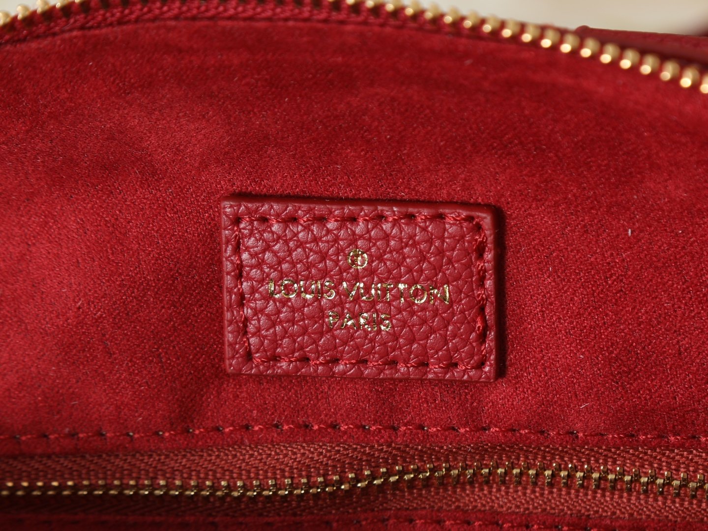 Louis Vuitton Speedy Bandoulière 20 20,5 × 13,5 × 12 cm – Rouge grenat Monogram Empreinte – Image 8