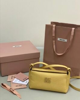 Miu Miu Sac bandoulière cuir coloris B002