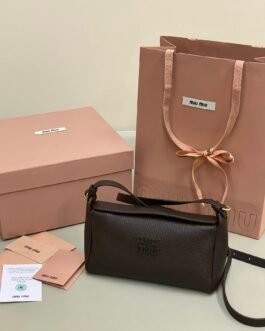 Miu Miu Sac bandoulière cuir coloris B004