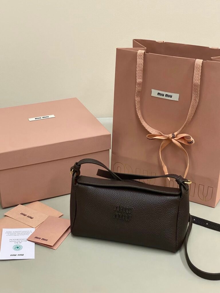 Miu Miu Sac bandoulière cuir coloris B004