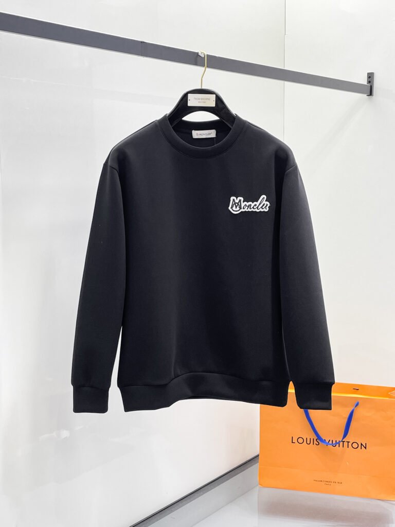 Moncler Pull Logo Script