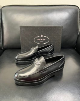 Prada Monolith mocassins noir