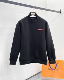 Prada Pull Plaque Logo Rouge