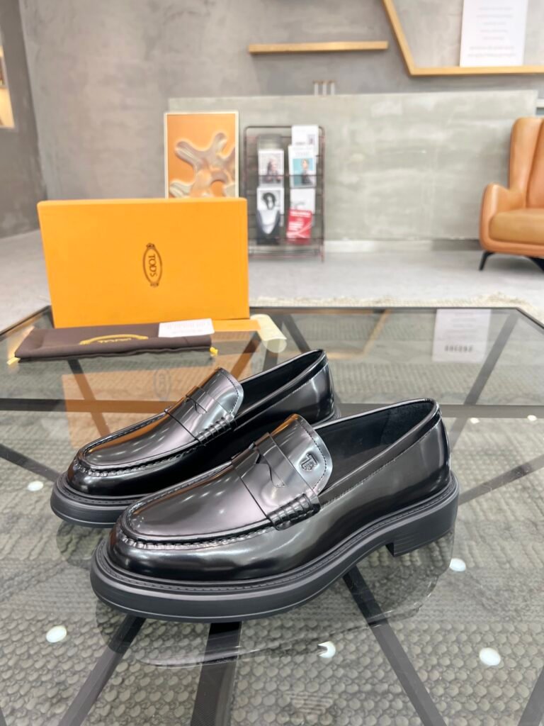 Tod's Mocassins à semelle crantée noir