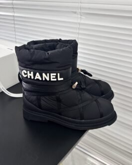 Chanel Bottes de Neige Matelassées Noir