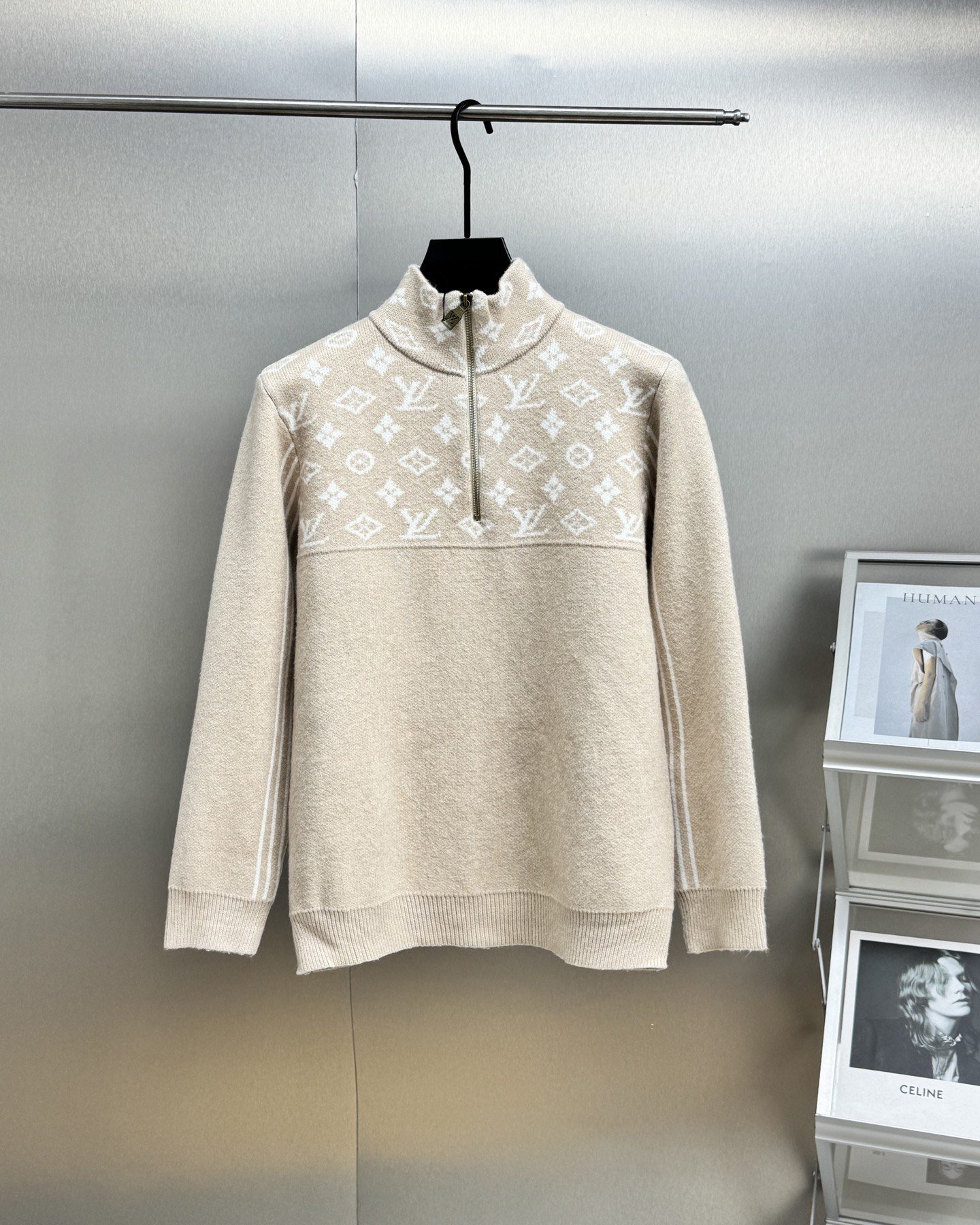 Louis Vuitton Pull Monogram Demi-Zip Beige