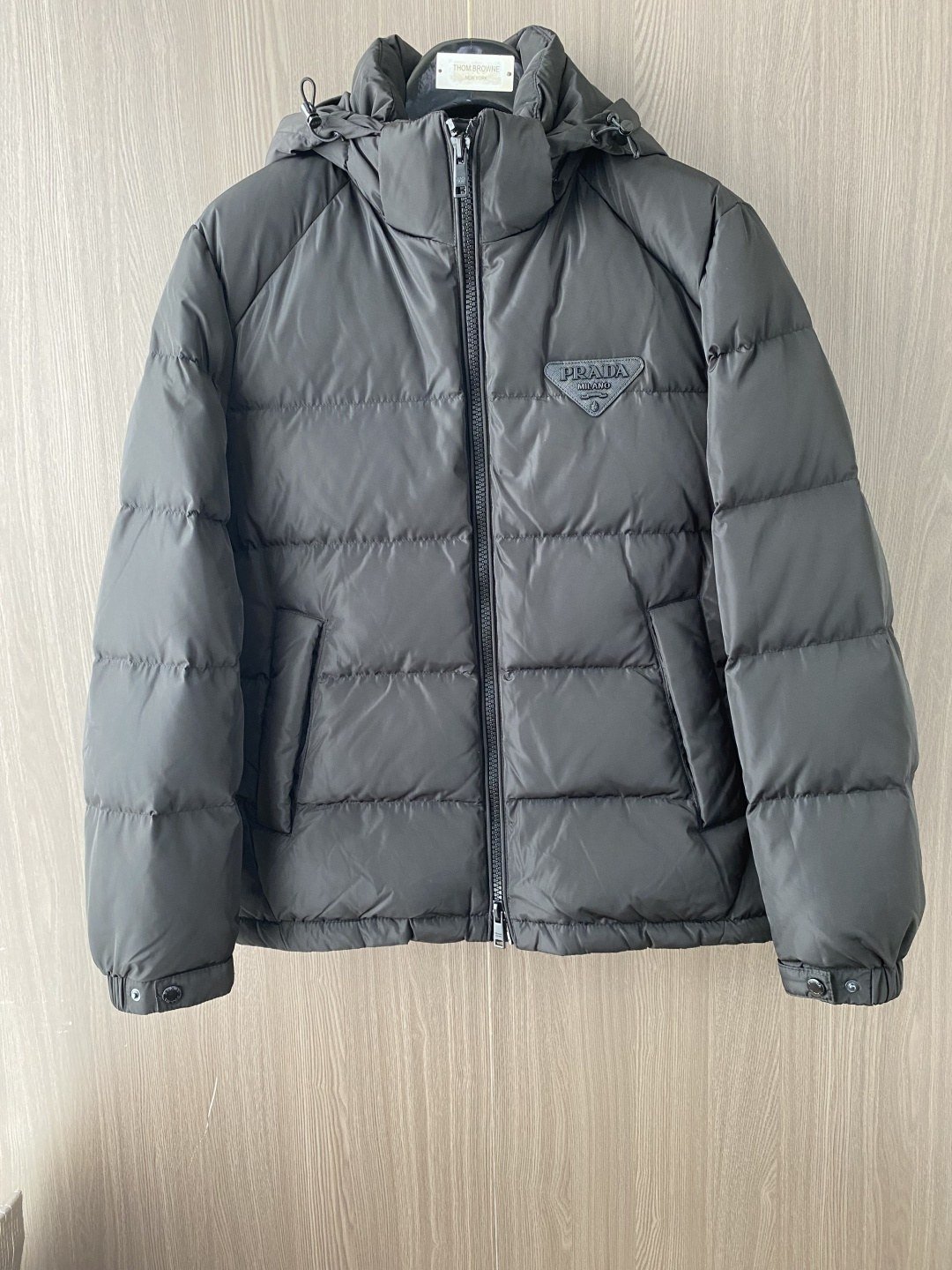Prada Doudoune Triangle Logo à Capuche