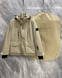 Burberry Veste Technique Multi-Poches Beige