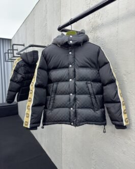 Gucci Doudoune à Capuche Bande Manches Noir