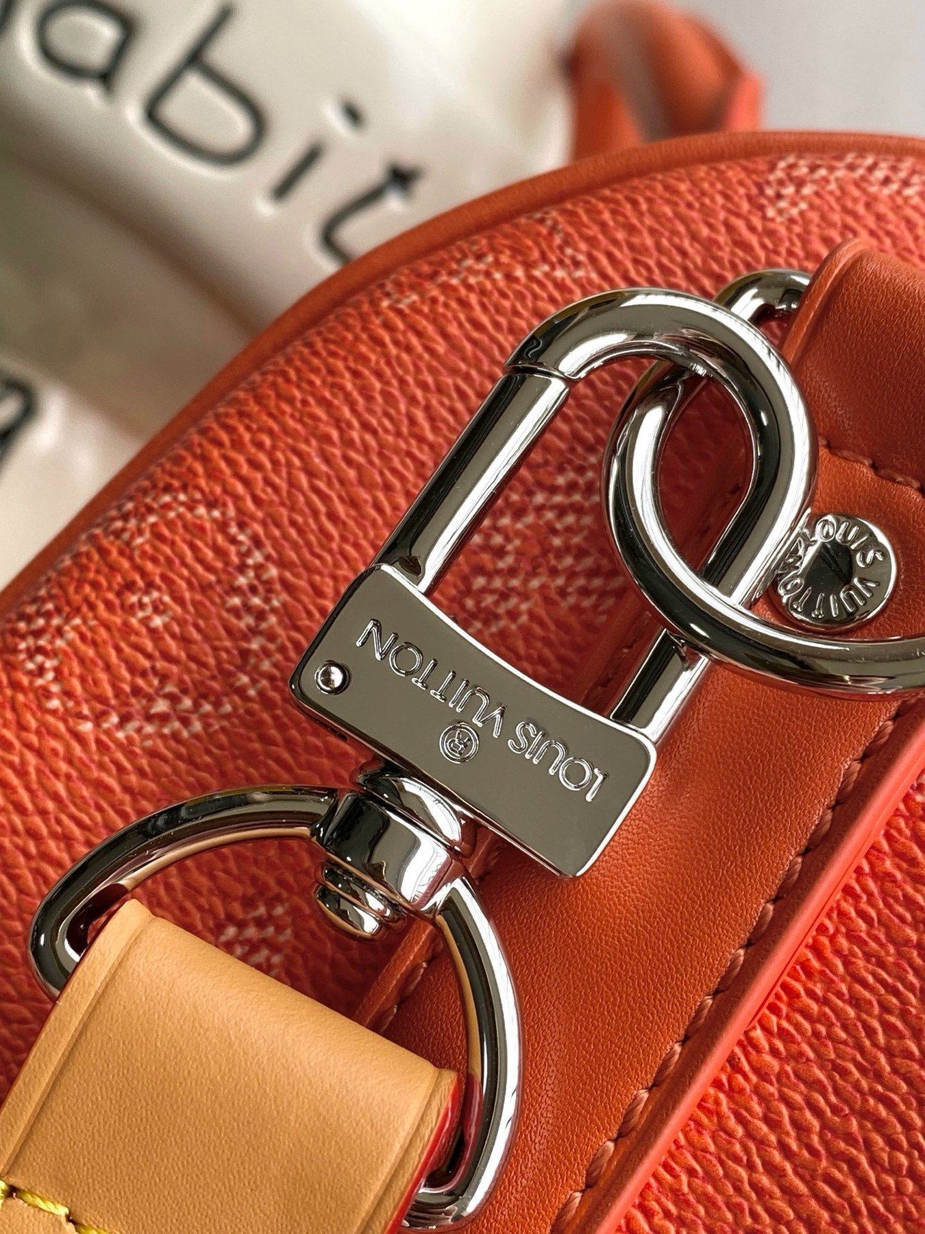 Louis Vuitton Keepall Bandoulière 25 Monogram Corail – Image 7